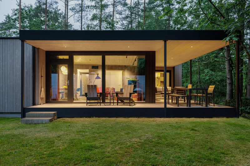 Dossier de presse | 1472-13 - Communiqué de presse | Center Parcs Cottage: Coming Together in Nature - Concrete Amsterdam - Architecture commerciale - Crédit photo : Ton Hurks<br>