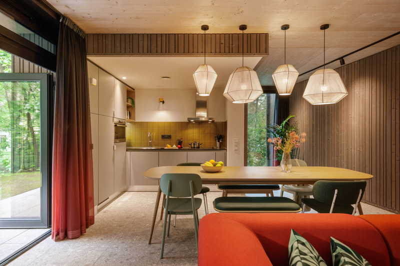 Dossier de presse | 1472-13 - Communiqué de presse | Center Parcs Cottage: Coming Together in Nature - Concrete Amsterdam - Architecture commerciale - Crédit photo : Ton Hurks<br style="">
