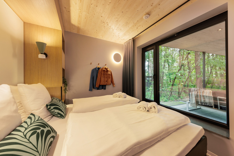 Dossier de presse | 1472-13 - Communiqué de presse | Center Parcs Cottage: Coming Together in Nature - Concrete Amsterdam - Architecture commerciale - Crédit photo : Ton Hurks<br>