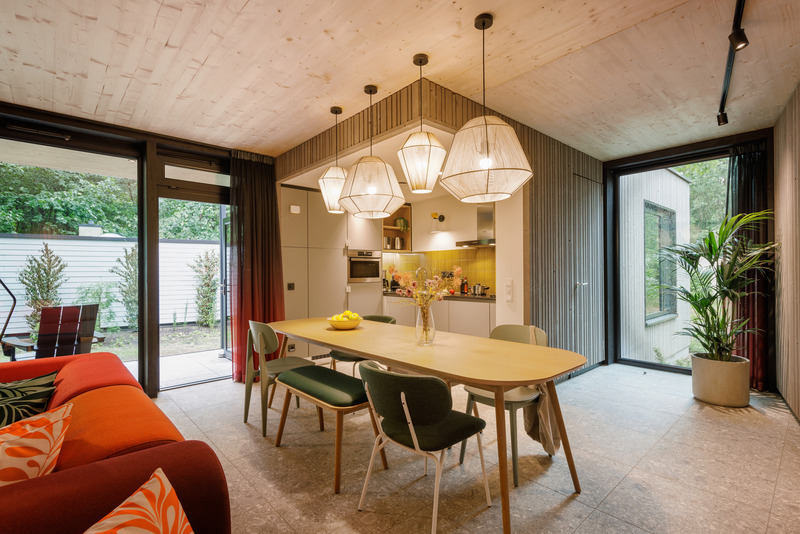 Dossier de presse | 1472-13 - Communiqué de presse | Center Parcs Cottage: Coming Together in Nature - Concrete Amsterdam - Architecture commerciale - Crédit photo : Ton Hurks<br>