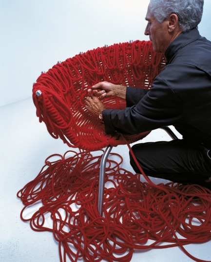 Press kit | 873-01 - Press release | Superbodies - The city of Hasselt - Event + Exhibition - Fernando & Humberto Campana for EdraVermelha2008steel, aluminium, epoxy and rope77 x 86 x 58 cm