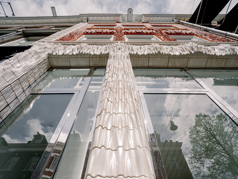 Dossier de presse | 3274-01 - Communiqué de presse | Ceramic House - Studio RAP - Architecture commerciale - Ceramic House - Studio RAP - Crédit photo : Riccardo De Vecchi