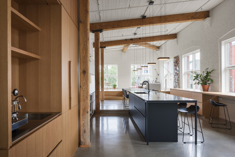 Dossier de presse | 1044-02 - Communiqué de presse | Elmire : la vie contemporaine au cœur d’un bâtiment historique de Montréal - La Firme - Architecture - Design d’intérieur résidentiel - Crédit photo : Ulysse Lemerise