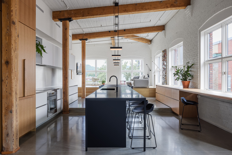 Dossier de presse | 1044-02 - Communiqué de presse | Elmire : la vie contemporaine au cœur d’un bâtiment historique de Montréal - La Firme - Architecture - Design d’intérieur résidentiel - Crédit photo : Ulysse Lemerise