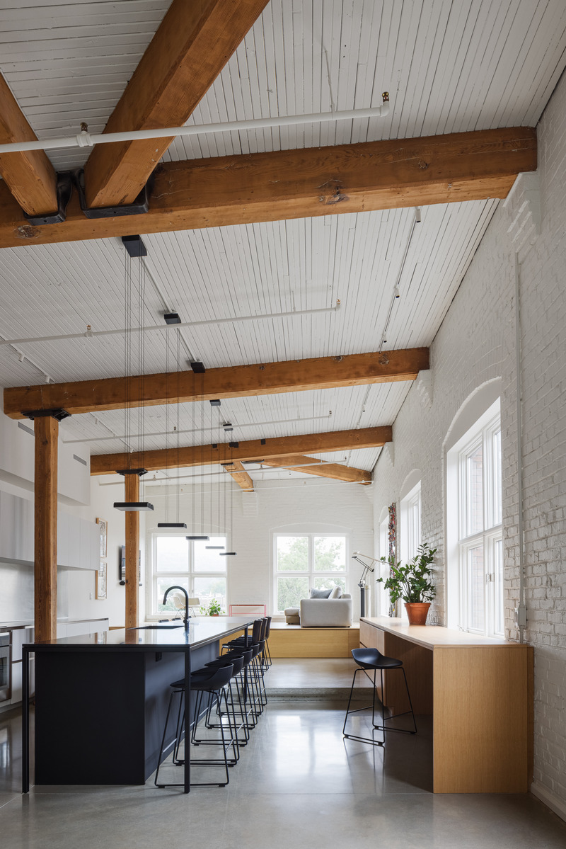 Dossier de presse | 1044-02 - Communiqué de presse | Elmire : la vie contemporaine au cœur d’un bâtiment historique de Montréal - La Firme - Architecture - Design d’intérieur résidentiel - Crédit photo : Ulysse Lemerise