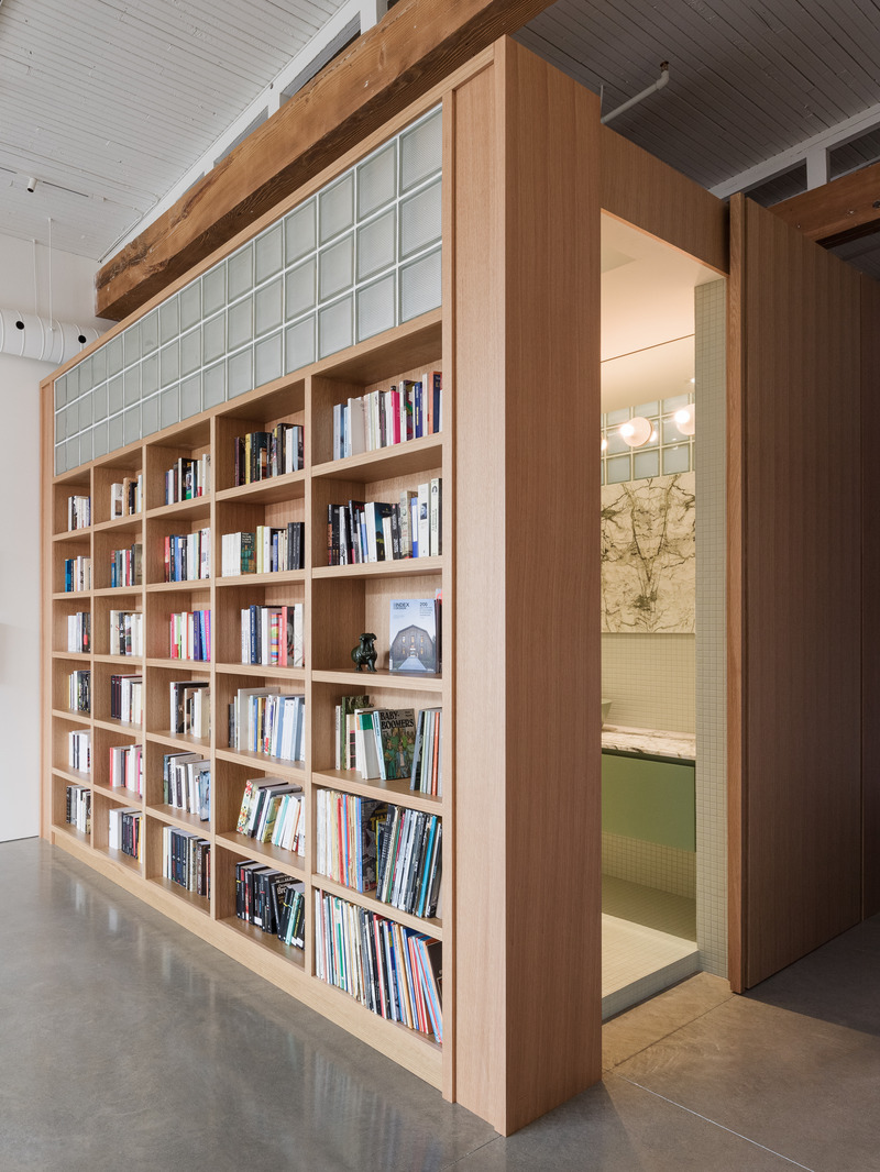Dossier de presse | 1044-02 - Communiqué de presse | Elmire : la vie contemporaine au cœur d’un bâtiment historique de Montréal - La Firme - Architecture - Design d’intérieur résidentiel - Crédit photo : Ulysse Lemerise