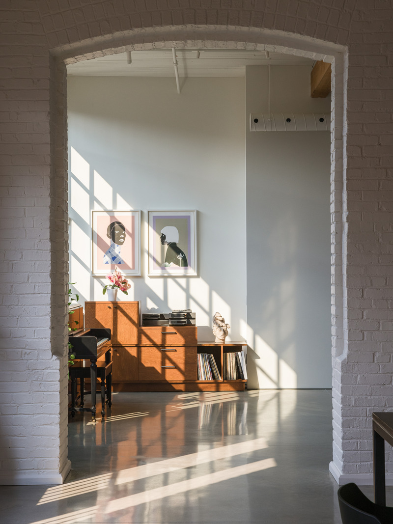 Dossier de presse | 1044-02 - Communiqué de presse | Elmire : la vie contemporaine au cœur d’un bâtiment historique de Montréal - La Firme - Architecture - Design d’intérieur résidentiel - Crédit photo : Ulysse Lemerise