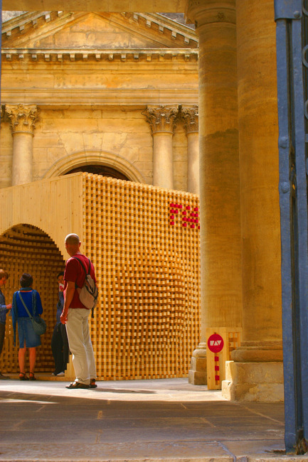 Press kit | 982-02 - Press release | Opening of the Festival of Lively Architecture 2012 Tuesday, June 12 - 6:30 p.m. - Association Champ Libre - Festival des Architectures Vives (FAV) - Event + Exhibition - Pavillon d’accueil du FAV - Photo credit: FAV