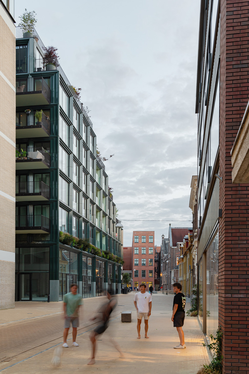 Dossier de presse | 6543-03 - Communiqué de presse | Mercado in Groningen is Completed - De Zwarte Hond - Architecture résidentielle - Crédit photo : Sebastian van Damme