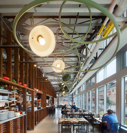 Dossier de presse | 1048-02 - Communiqué de presse | Lancement d'un nouveau studio design 3rd Uncle’s John Tong, +tongtong - +tongtong - Évènement + Exposition - Cafe Belong - Won Best of Canada's Award by the Canadian Interior's Magazine<br>Lead designer John Tong with 3rd Uncle