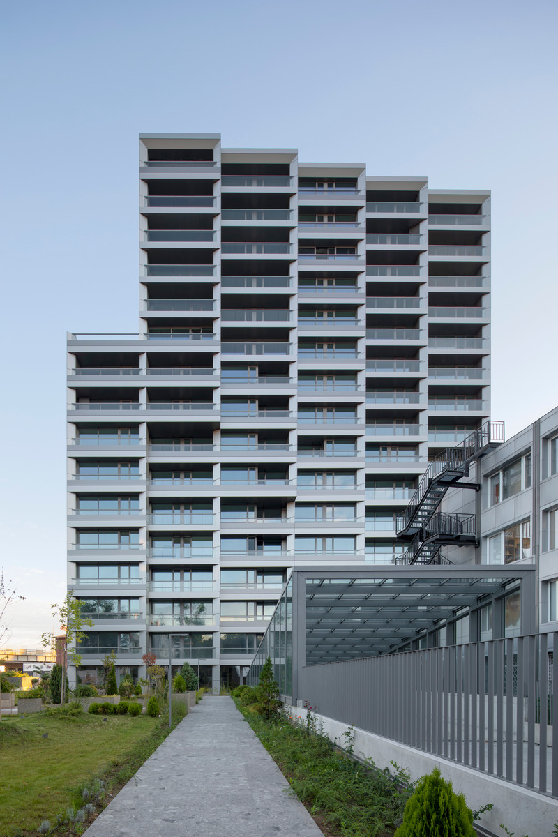 Dossier de presse | 3045-04 - Communiqué de presse | Infinity Park - STARH - Architecture résidentielle - STARH_Infinity Park - Crédit photo : © Dian Stanchev