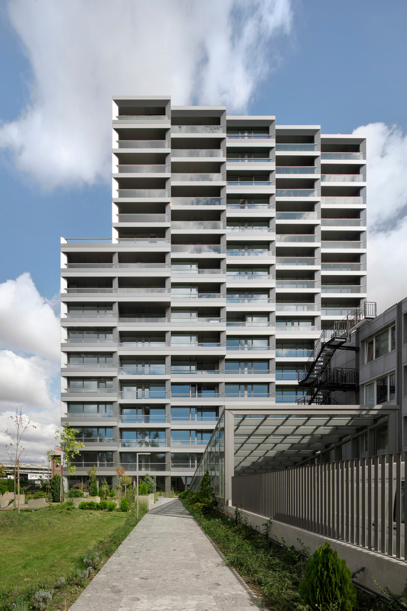 Dossier de presse | 3045-04 - Communiqué de presse | Infinity Park - STARH - Architecture résidentielle - STARH_Infinity Park - Crédit photo : © Dian Stanchev