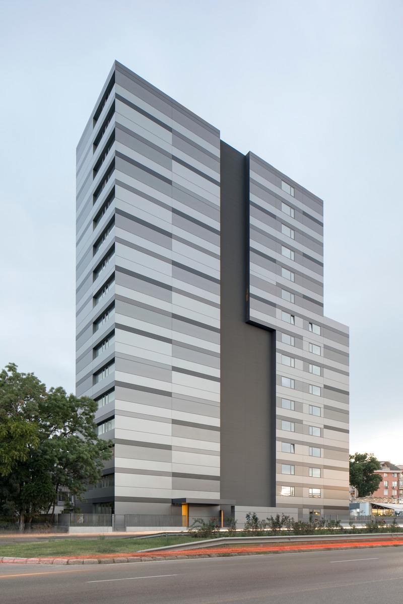 Dossier de presse | 3045-04 - Communiqué de presse | Infinity Park - STARH - Architecture résidentielle - STARH_Infinity Park - Crédit photo : © Dian Stanchev