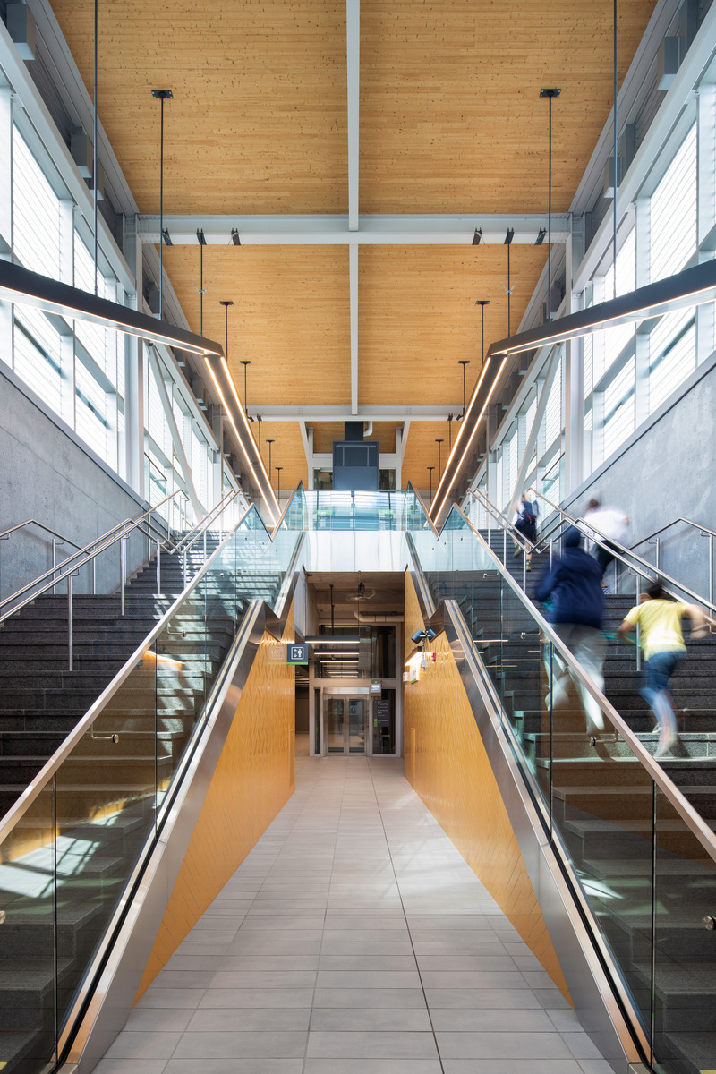 Dossier de presse | 865-60 - Communiqué de presse | Accélérer la mise en œuvre d’infrastructures durables par le design : le nouveau Réseau express métropolitain de Montréal - Lemay | Bisson Fortin | Perkins&Will - Design urbain - Station Panama - Crédit photo : Adrien Williams