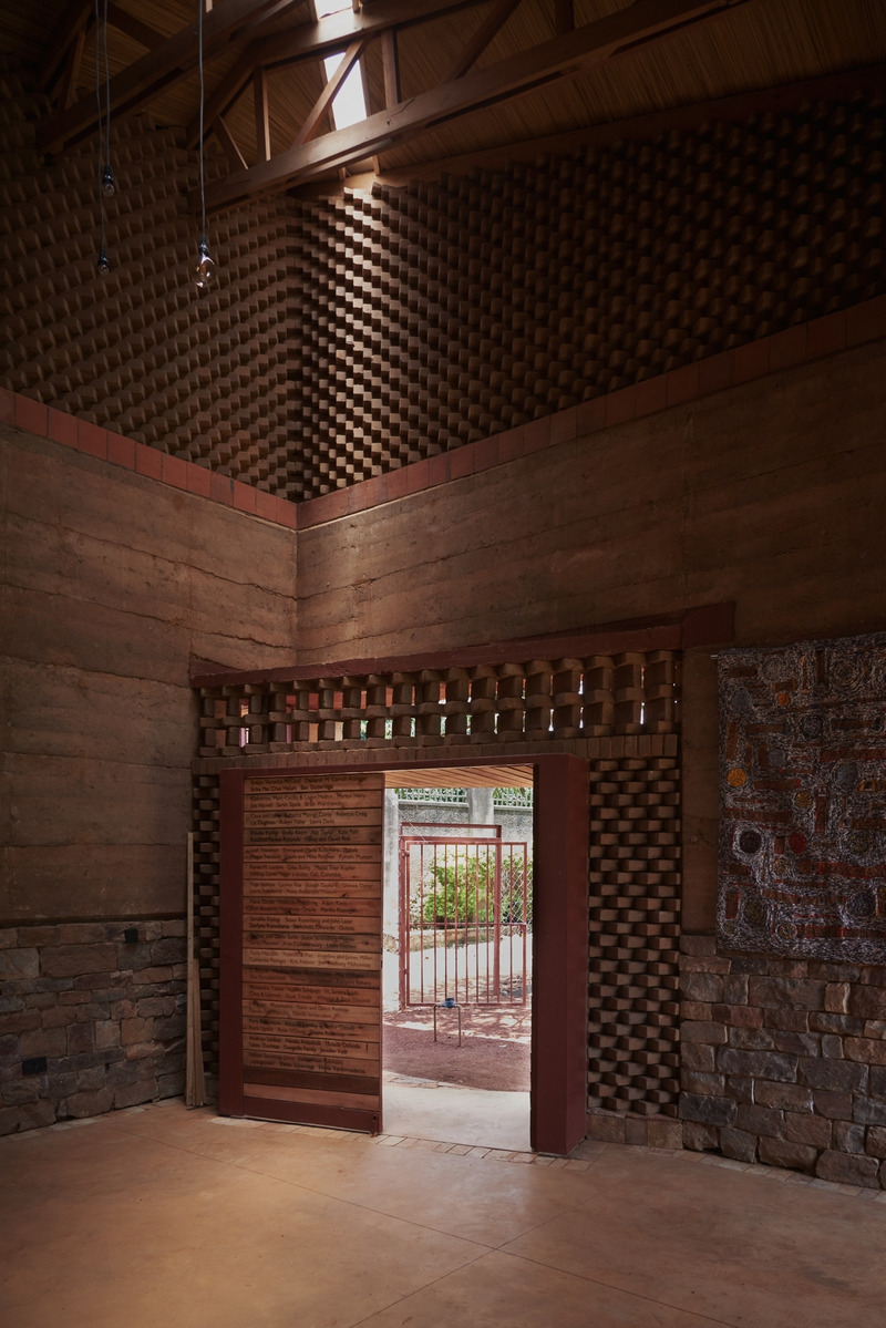 Dossier de presse | 4709-05 - Communiqué de presse | Dezeen Awards 2023 Reveals the Best Architecture, Interiors and Design Around the World - Dezeen - Architecture résidentielle - Architecture - Cultural project - 32° East Arts Centre by New Makers Bureau - Crédit photo : Tim Latim