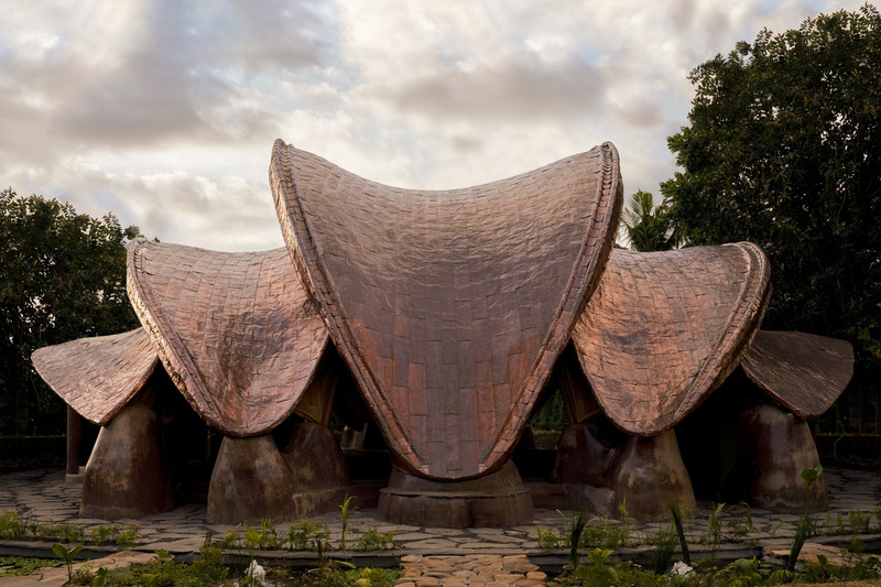 Dossier de presse | 4709-05 - Communiqué de presse | Dezeen Awards 2023 Reveals the Best Architecture, Interiors and Design Around the World - Dezeen - Architecture résidentielle - Architecture - Health and wellbeing project - Lumi Shala by Ibuku Studio  - Crédit photo : Alchemy Yoga Center