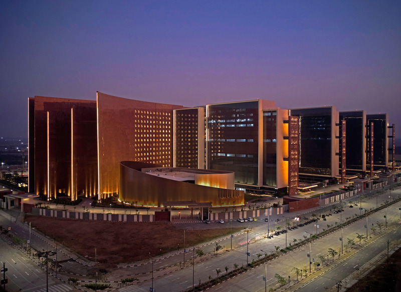 Press kit | 661-78 - Press release | World Architecture Festival 2023 – Day One Winners of International Architectural Awards Announced - World Architecture Festival (WAF) - Residential Architecture -  COMPLETED BUILDINGS-Surat Diamond Bourse by Morphogenesis  - Photo credit: Edmund Sumner