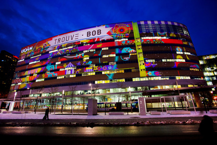 Dossier de presse | 583-08 - Communiqué de presse | Luminothérapie au Quartier des spectacles (Montréal): inauguration des créations 2013-2014 - Partenariat du Quartier des spectacles - Évènement + Exposition - Trouve Bob, Pavillon PK UQAMChampagne Club Sandwich  - Crédit photo : Martine Doyon