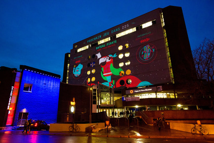 Dossier de presse | 583-08 - Communiqué de presse | Luminothérapie au Quartier des spectacles (Montréal): inauguration des créations 2013-2014 - Partenariat du Quartier des spectacles - Évènement + Exposition - Trouve Bob, Cegep Vieux MontrealChampagne Club Sandwich  - Crédit photo : Martine Doyon