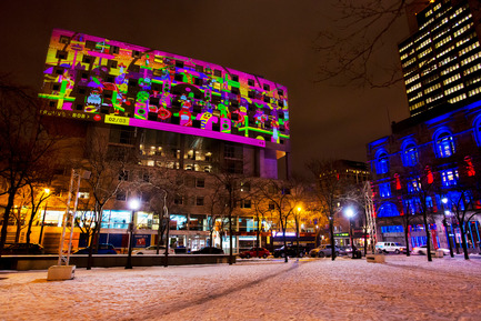 Dossier de presse | 583-08 - Communiqué de presse | Luminothérapie au Quartier des spectacles (Montréal): inauguration des créations 2013-2014 - Partenariat du Quartier des spectacles - Évènement + Exposition - Trouve Bob, Place de la Paix Champagne Club Sandwich  - Crédit photo : Martine Doyon