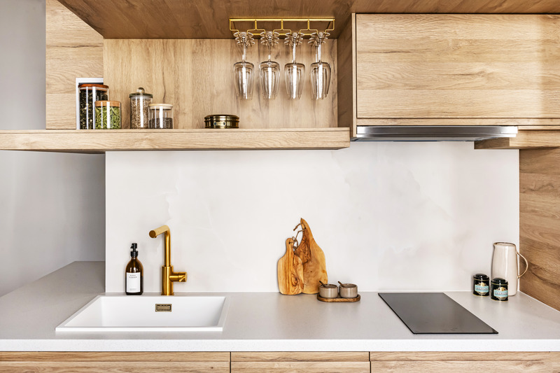 Press kit | 3083-04 - Press release | The Montmartre Apartment : A Parisian Design Jewel Blending Charm and Modernity - Imagine - Residential Interior Design -  Kitchen  - Photo credit: Julien Pépy