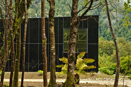 Dossier de presse | 1006-01 - Communiqué de presse | Glacial water botteling plant - Panorama - Architecture industrielle - Crédit photo : Cristobal Valdes
