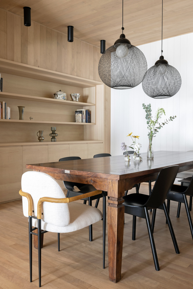 Dossier de presse | 3083-05 - Communiqué de presse | Le chalet Magog : un refuge luxueux en bord de Lac réalisé par Mélodie Violet, designer d'intérieur - Imagine - Design d’intérieur résidentiel - Crédit photo : Studio CRBN
