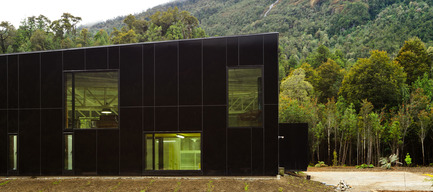 Dossier de presse | 1006-01 - Communiqué de presse | Glacial water botteling plant - Panorama - Architecture industrielle - Crédit photo : Cristobal Valdes