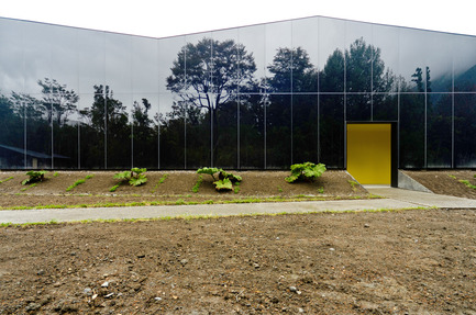Dossier de presse | 1006-01 - Communiqué de presse | Glacial water botteling plant - Panorama - Architecture industrielle - Crédit photo : Cristobal Valdes