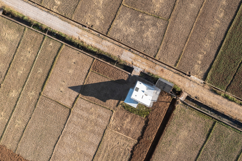 Dossier de presse | 5651-06 - Communiqué de presse | Concrete Pavilion - LIN architecture - Architecture industrielle - top view  - Crédit photo : zhuo hongduo
