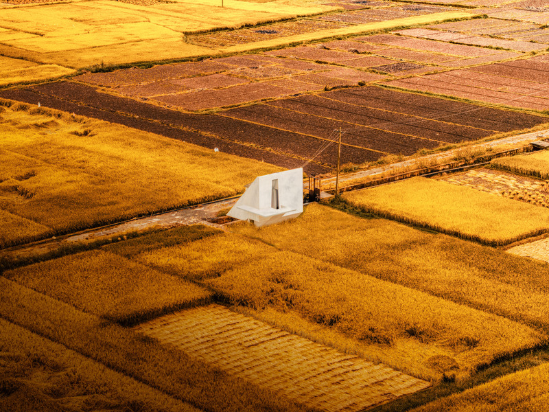 Dossier de presse | 5651-06 - Communiqué de presse | Concrete Pavilion - LIN architecture - Architecture industrielle - bird view -fall - Crédit photo : chen zhitong