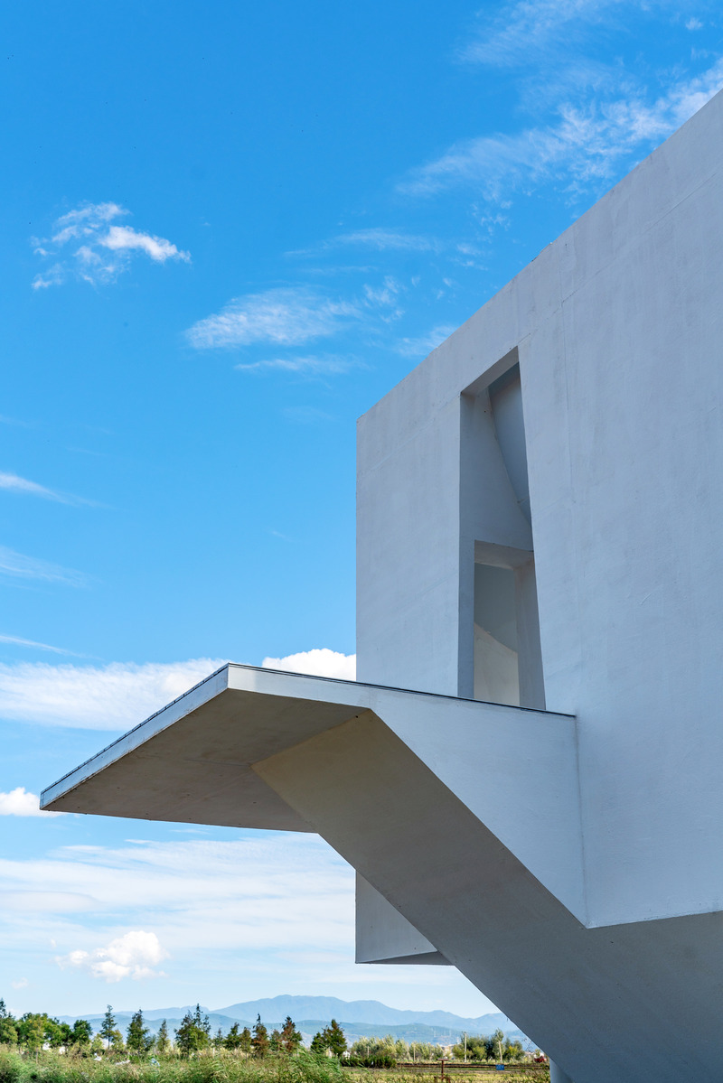 Dossier de presse | 5651-06 - Communiqué de presse | Concrete Pavilion - LIN architecture - Architecture industrielle - front detail - Crédit photo : zhuo hongduo