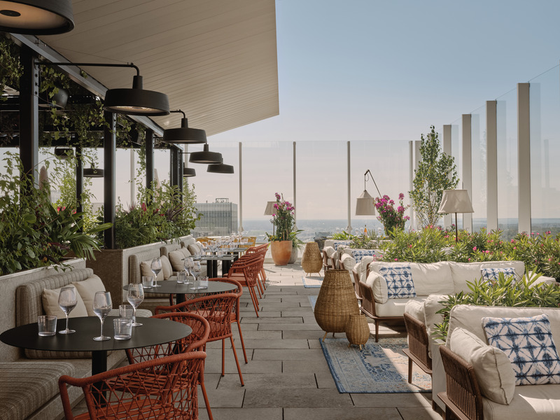 Press kit | 1303-19 - Press release | Modernist Elegance Meets Panoramic Views at Montreal’s New Culinary Destination - Sid Lee Architecture - Commercial Interior Design - Rose Orange - Photo credit: Alex Lesage