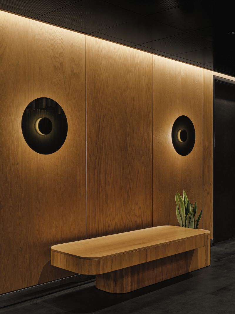 Press kit | 1303-19 - Press release | Modernist Elegance Meets Panoramic Views at Montreal’s New Culinary Destination - Sid Lee Architecture - Commercial Interior Design - Photo credit: Alex Lesage