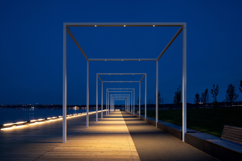 Press kit | 718-04 - Press release | Promenade Samuel-De Champlain, Phase 3 - Daoust Lestage Lizotte Stecker - Institutional Architecture -  Beach sector; evanescent structures at St. Michel Pier, emulating the genius loci  - Photo credit: Adrien Williams