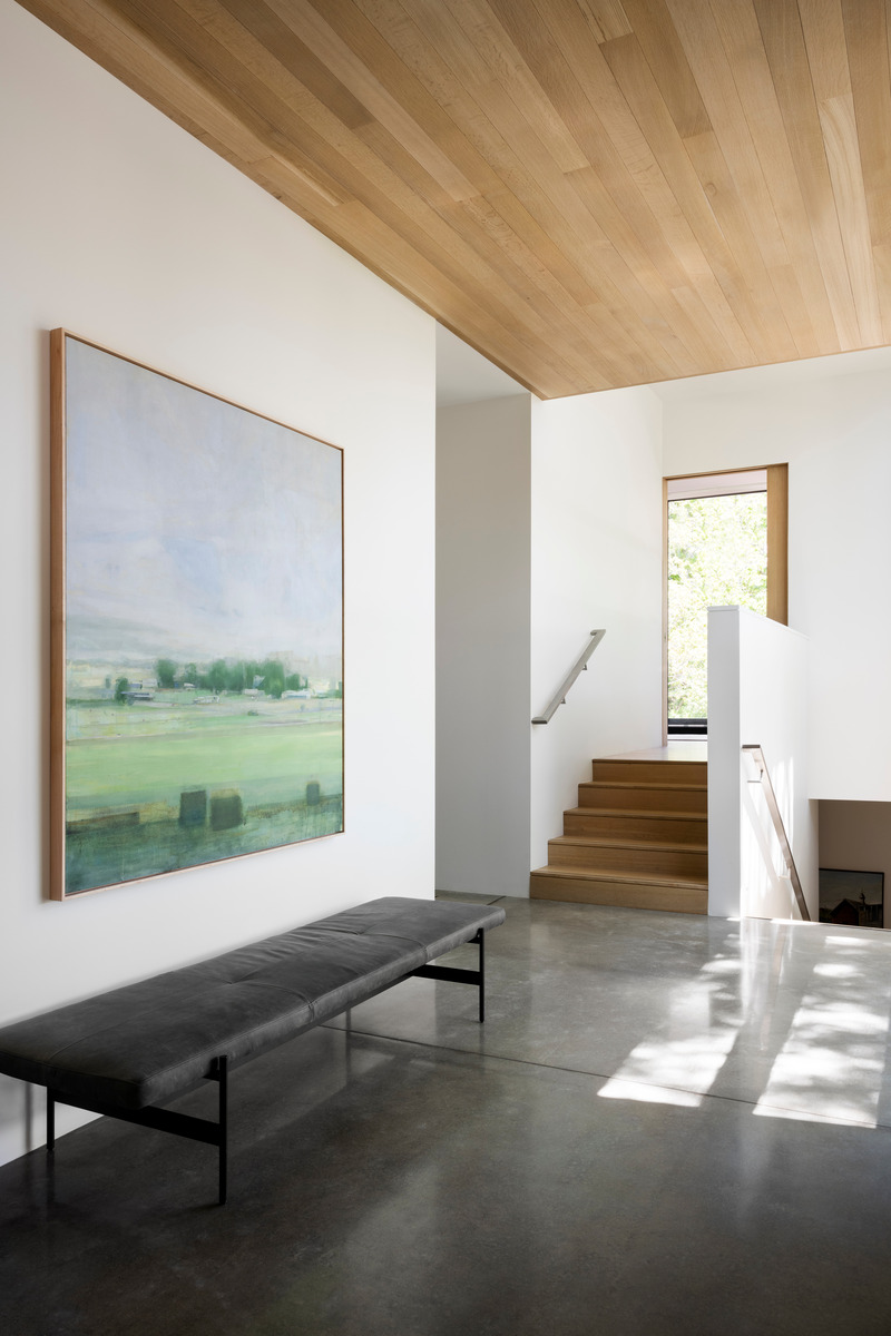Press kit | 2757-42 - Press release | Sparano + Mooney Architecture's Emigration Creek Residence is Uniquely Shaped by its Site - Sparano + Mooney Architecture - Residential Architecture - <p class="">The sophisticated elegance of the home is captured in a view of the entryway.</p> - Photo credit: Lucy Call Photography