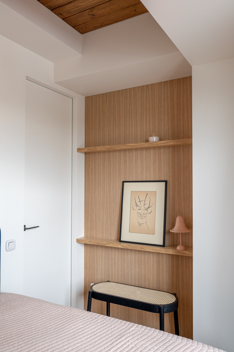 Dossier de presse | 7482-01 - Communiqué de presse | Pied-à-Terre With a Lot of Wood - Yana Molodykh - Design d’intérieur résidentiel - Crédit photo : Yevhenii Avramenko