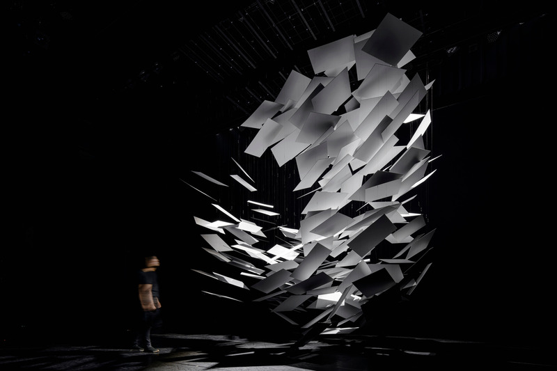 Press kit | 3767-03 - Press release | "Into the Space":  An Installation Art Space  That Attempts to Express Japanese Beauty recognized with BoY Honoree and AMP Award - NAKAMURA KAZUNOBU DESIGN-WORKS - Art - “One being, like a cloud swirling like a great wave.” - Photo credit:  Masaki Komatsu  