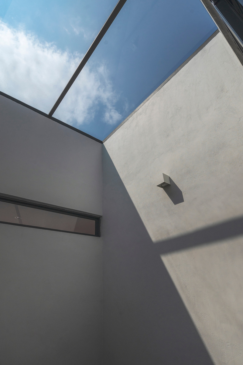 Dossier de presse | 7017-02 - Communiqué de presse | Red House - SAVA - Architecture résidentielle - Skylight - location is determined by the previous location of staircase - Crédit photo : Ryan Chan