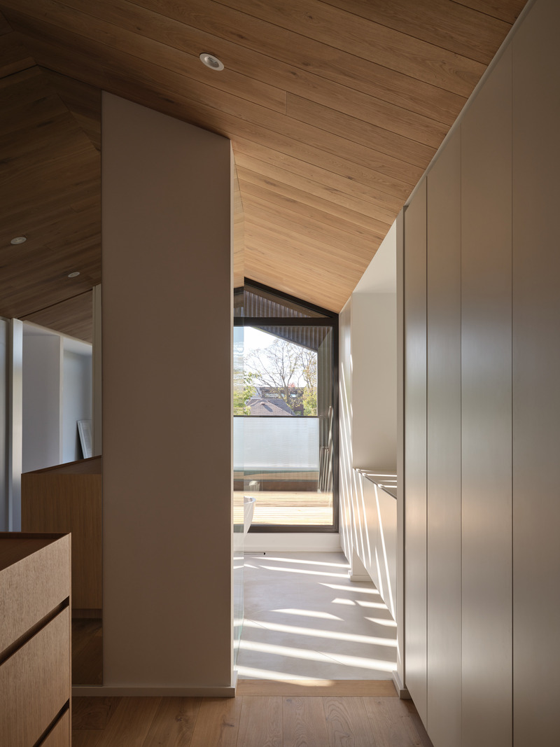 Dossier de presse | 2744-07 - Communiqué de presse | Everden Residence - StudioAC - Architecture résidentielle - Primary Closet - Crédit photo : Doublespace Photography