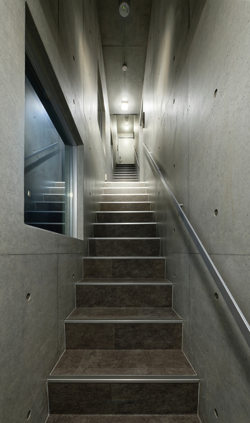 Dossier de presse | 3153-04 - Communiqué de presse | Tokyo's Compact Site: Staircase-Linked Layered Housing by Ryuichi Sasaki Architecture - Ryuichi Sasaki Architecture - Architecture résidentielle - STAIRCASE - Crédit photo : Sherpa