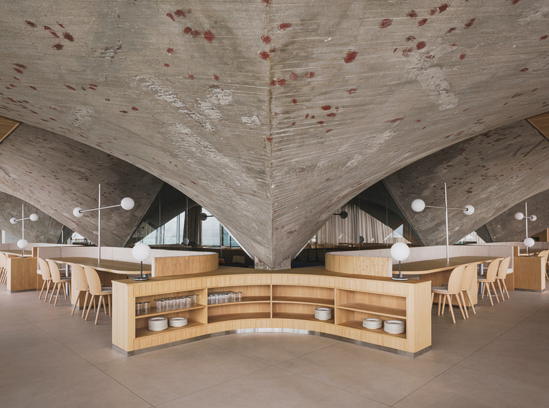 Press kit | 3766-03 - Press release | Restaurant MMC, Brutalism Over the Sea - Zooco Estudio - Commercial Interior Design - Restaurant MMC - Photo credit: David Zarzoso