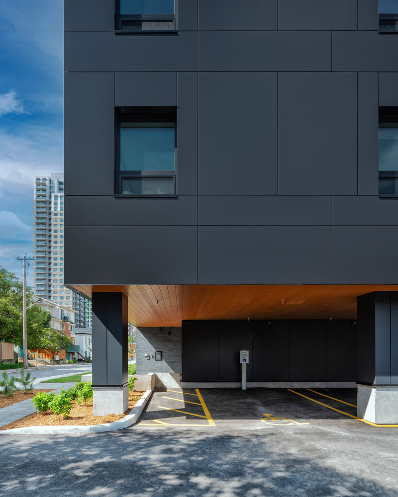 Dossier de presse | 1132-07 - Communiqué de presse | 159 Forward Avenue: la conception durable au-delà du bâti - Figurr collectif d'architectes - Architecture résidentielle - Crédit photo : Naquib Hossain 