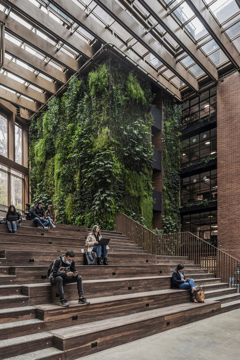 Dossier de presse | 7479-01 - Communiqué de presse | Engineering Laboratories at Pontificia Universidad Javeriana - Juan Pablo Ortiz + TALLER Architects - Architecture institutionnelle - Crédit photo : @alejoarango_pr