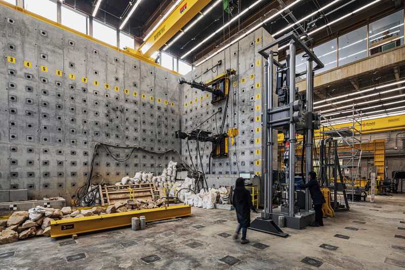Dossier de presse | 7479-01 - Communiqué de presse | Engineering Laboratories at Pontificia Universidad Javeriana - Juan Pablo Ortiz + TALLER Architects - Architecture institutionnelle - Crédit photo : @alejoarango_pr