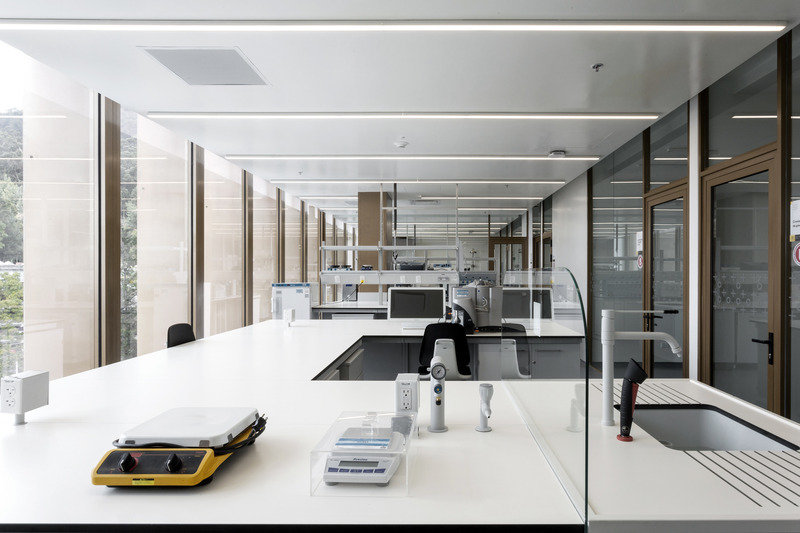 Dossier de presse | 7479-01 - Communiqué de presse | Engineering Laboratories at Pontificia Universidad Javeriana - Juan Pablo Ortiz + TALLER Architects - Architecture institutionnelle - Crédit photo : @diez.veinte