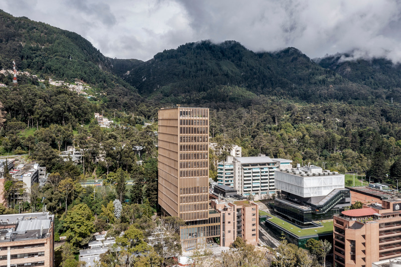 Dossier de presse | 7479-01 - Communiqué de presse | Engineering Laboratories at Pontificia Universidad Javeriana - Juan Pablo Ortiz + TALLER Architects - Architecture institutionnelle - Crédit photo : @alejoarango_pr