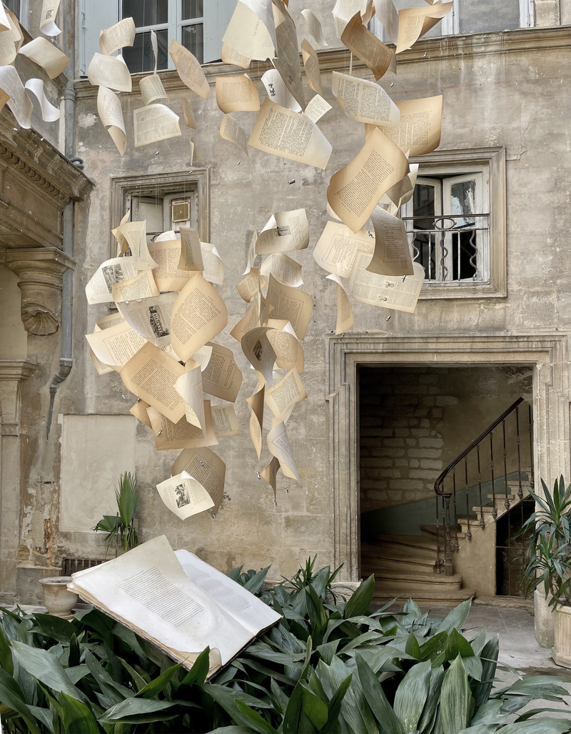 Dossier de presse | 7495-01 - Communiqué de presse | Livrons-nous : installation artistique qui remporte le Prix du Public au FAV 23 à Montpellier - Charlotte Jeanjean, Viviane Le Deunff et Camille Maire - Art - Crédit photo : Viviane Le Deunff