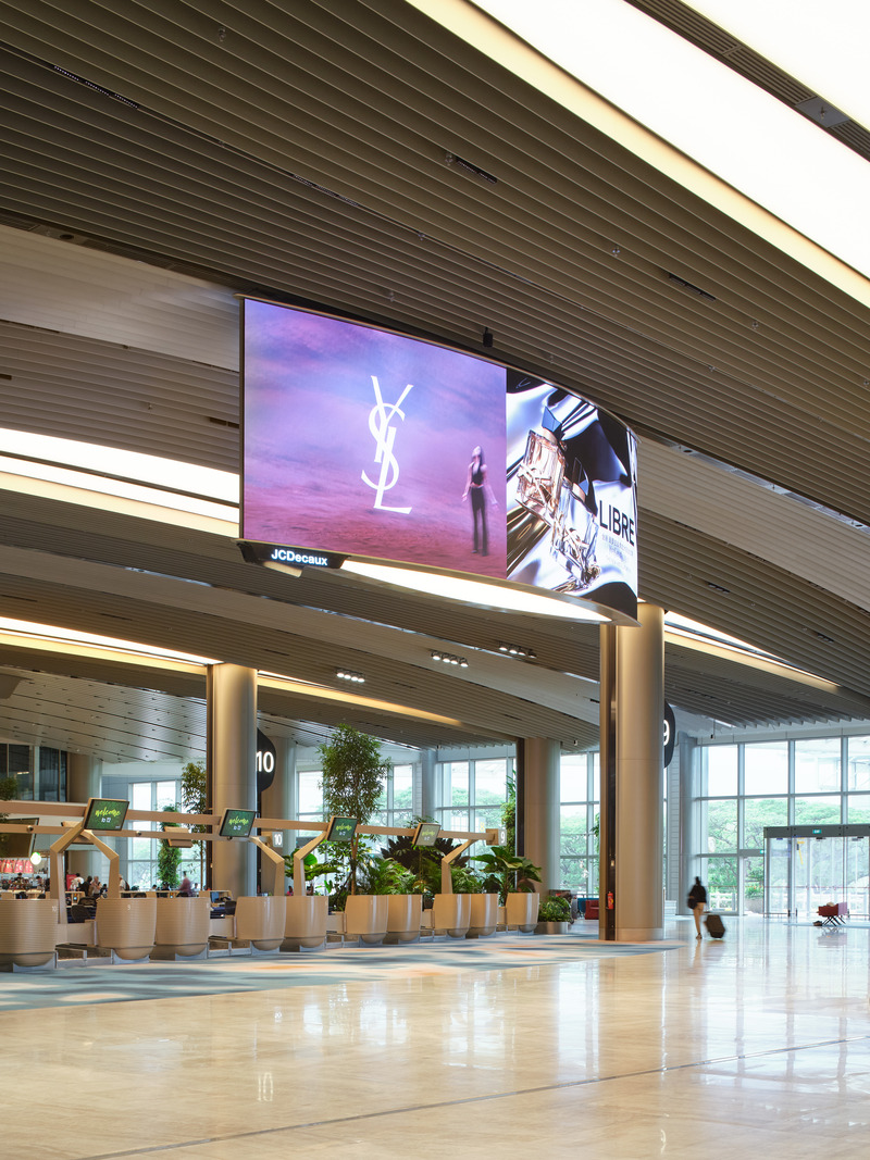 Press kit | 7412-01 - Press release | BOIFFILS Architectures Brings the 'Garden City' Inside New Biophilic Singapore Airport Terminal - BOIFFILS Architectures - Commercial Architecture - Photo credit: Changi Airport Group - Fabian Ong