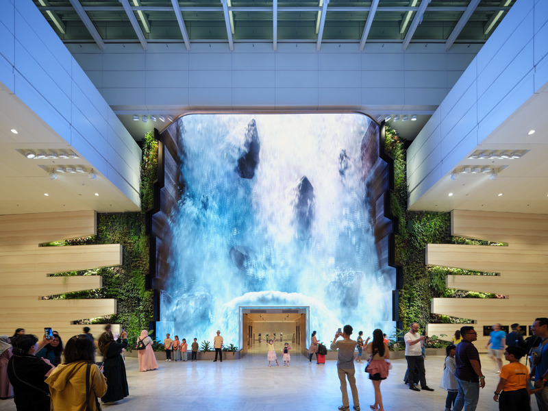 Press kit | 7412-01 - Press release | BOIFFILS Architectures Brings the 'Garden City' Inside New Biophilic Singapore Airport Terminal - BOIFFILS Architectures - Commercial Architecture - Photo credit: Changi Airport Group - Fabian Ong